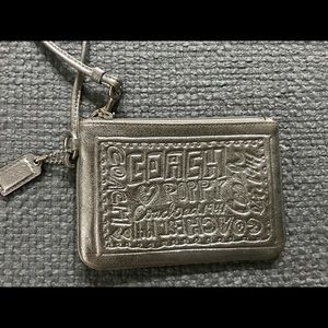 Coach poppy wristlet
